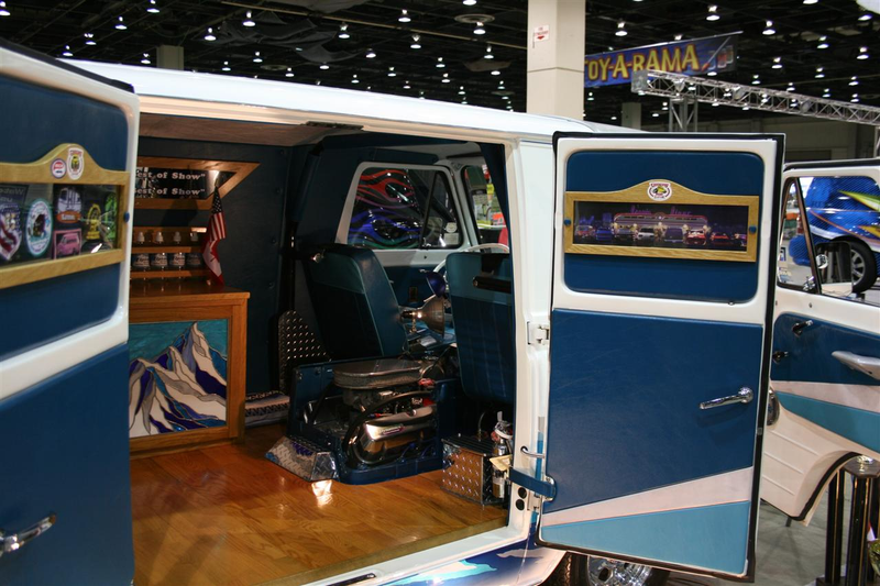 Illustration for article titled 2009 Detroit Autorama: Vannin' Is Back!